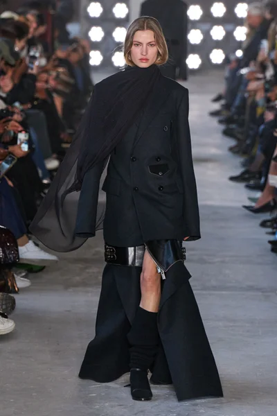 Look 44